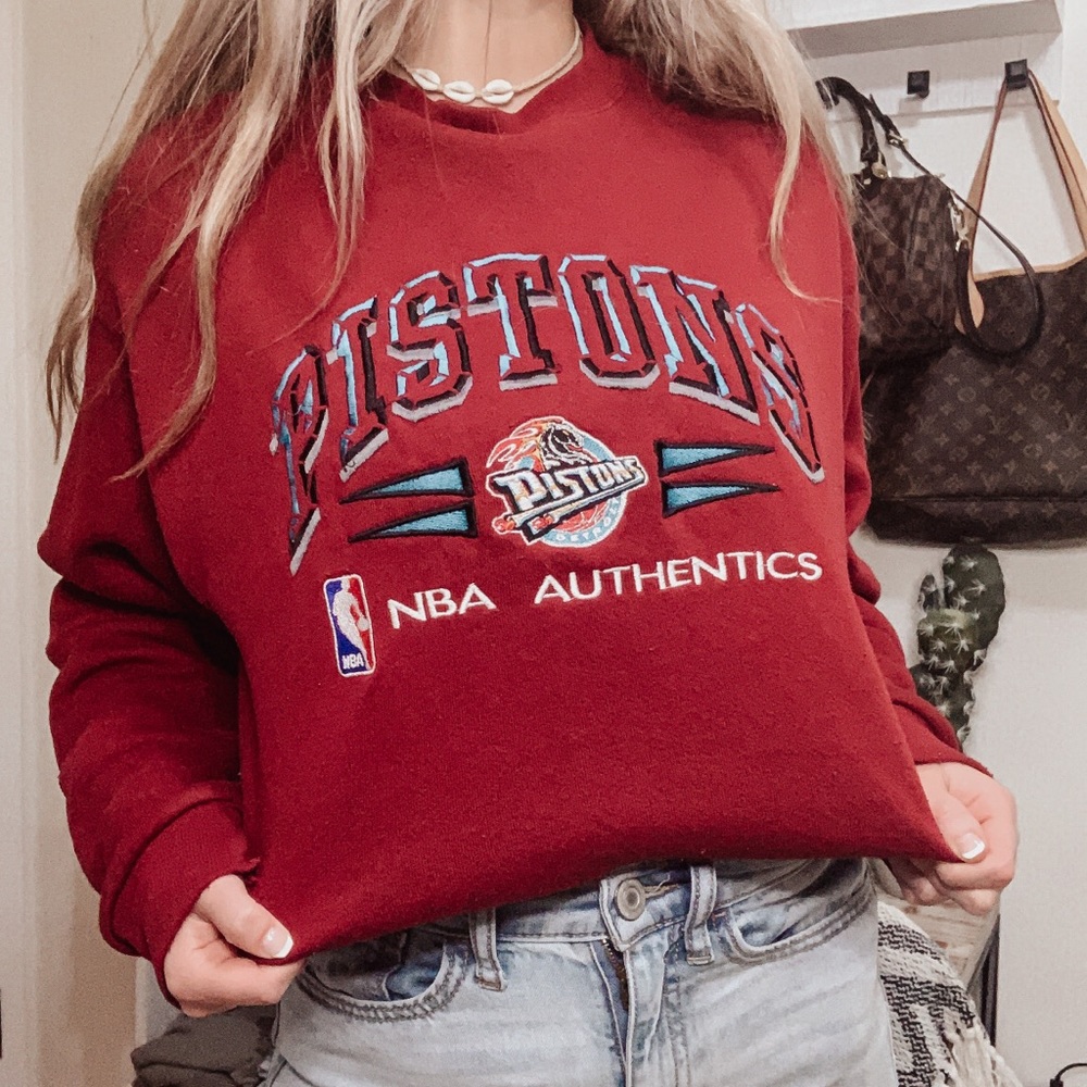 Vintage NBA Detroit Pistons Embroidered Crewneck